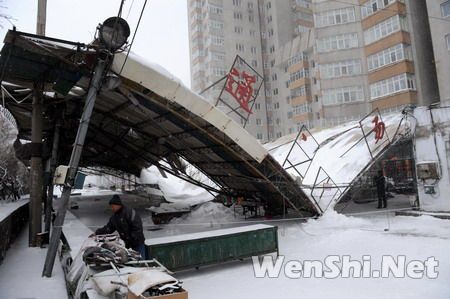 哈尔滨日降雪量达近50年最大值 强降雪利弊皆有